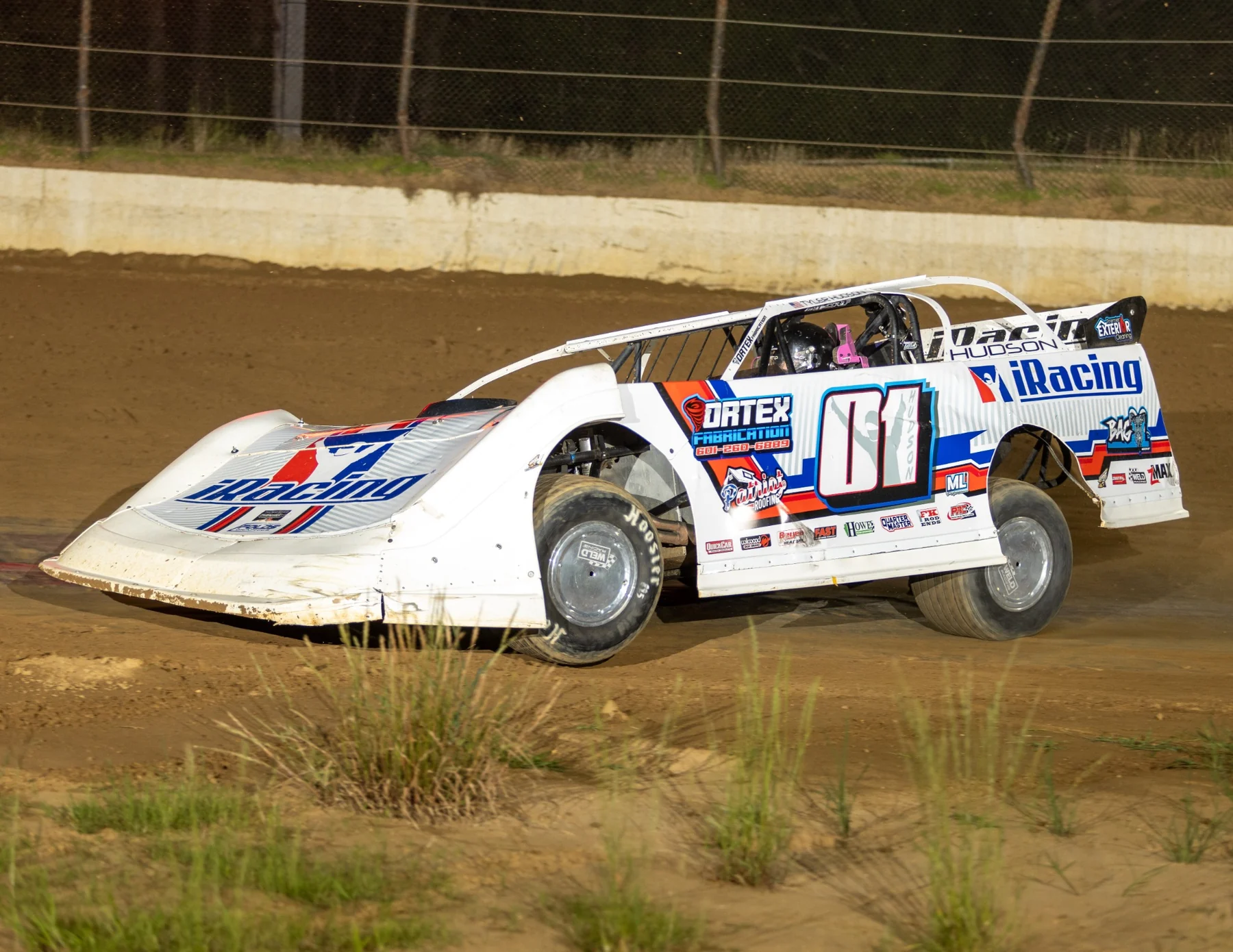 Tyler Hudson competing in the CRUSA 604 Late Model class